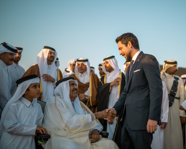 ولي العهد يشارك في حفل زفاف شقيق امير قطر - صور
