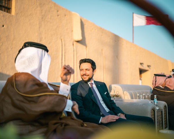 ولي العهد يشارك في حفل زفاف شقيق امير قطر - صور