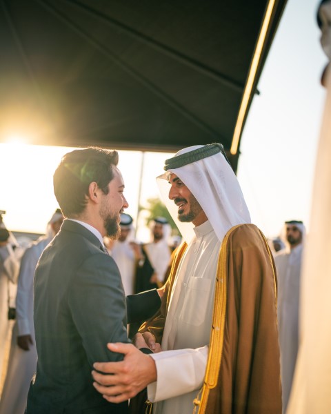 ولي العهد يشارك في حفل زفاف شقيق امير قطر - صور