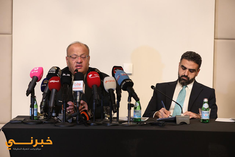 حشد من المغنين المشهورين في العقبة الجمعة