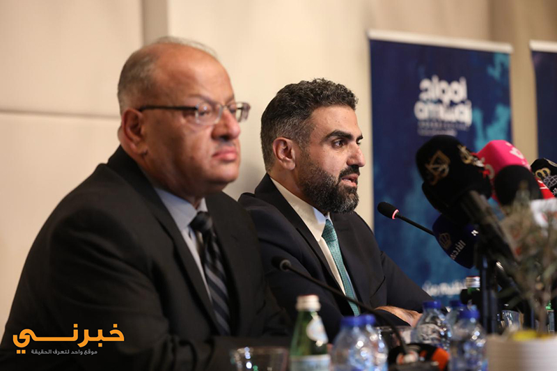 حشد من المغنين المشهورين في العقبة الجمعة