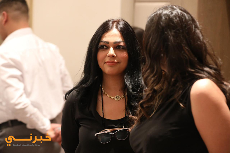 حشد من المغنين المشهورين في العقبة الجمعة