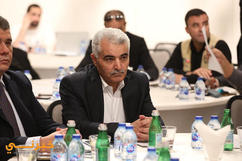 حشد من المغنين المشهورين في العقبة الجمعة