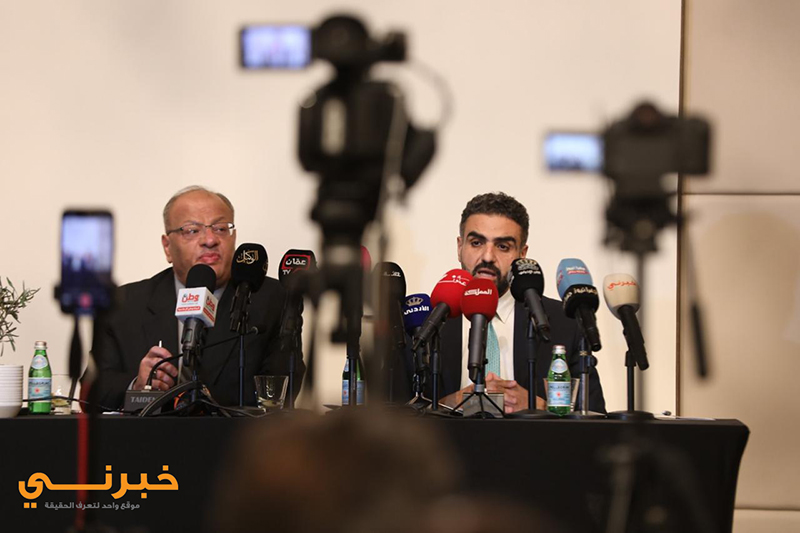 حشد من المغنين المشهورين في العقبة الجمعة