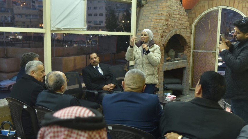 نواب حزب الاتحاد الوطني الأردني يلتقون أعضاء الحزب في السلط لمناقشة القضايا الوطنية