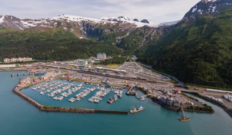 بلدة يعيش جميع سكانها في مبنى واحد فقط