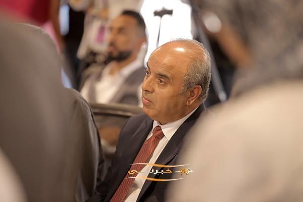 محافظة عملية تطوير المناهج مستمرة لمواكبة تطورات العصر