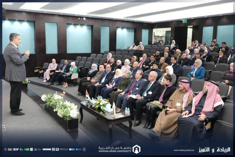 الدكتور الطريجي يحاضر في عمان العربية حول التواصل في العالم الرقمي