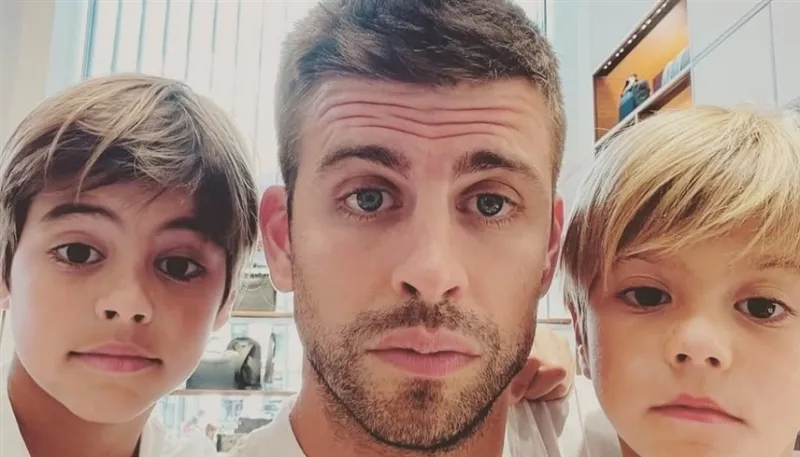 بشكل مفاجئ جيرارد بيكيه يعود إلى منزل شاكيرا