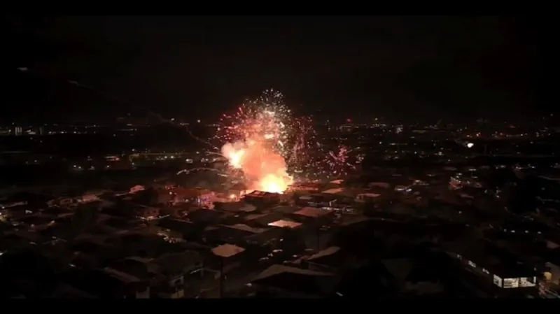 اميركا  اعتقال 6 مشبوهين أطلقوا ألعابا نارية قتلت 5 أشخاص ليلة رأس السنة