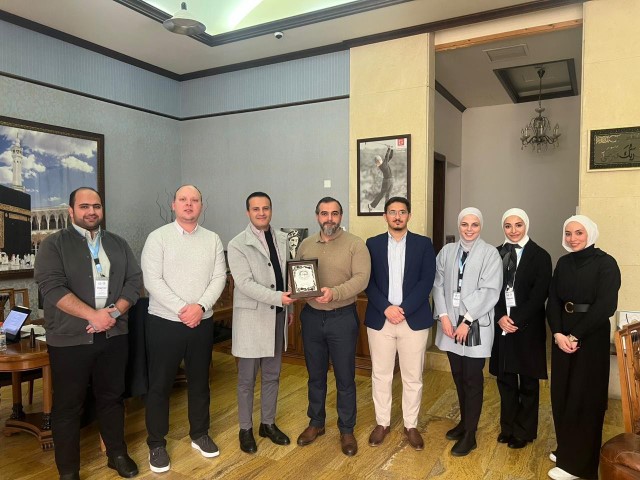 كلية الصيدلة في الزيتونة تنظم نشاطاً توعوياً بعنوان 