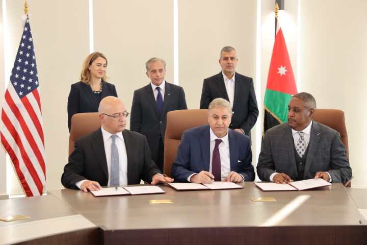 البوتاس العربية وألبامارل الأمريكية تعلنان عن مشروع توسع في (برومين الأردن) 