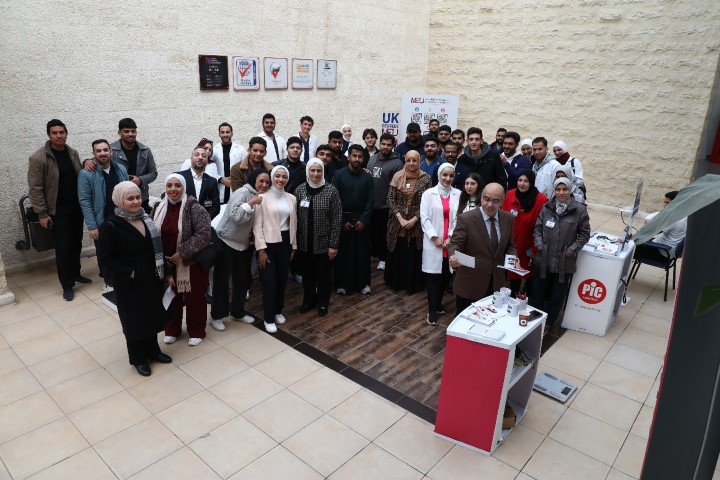 (يان الصناعية التجارية) تقيم يومًا طبيًا في الشرق الاوسط