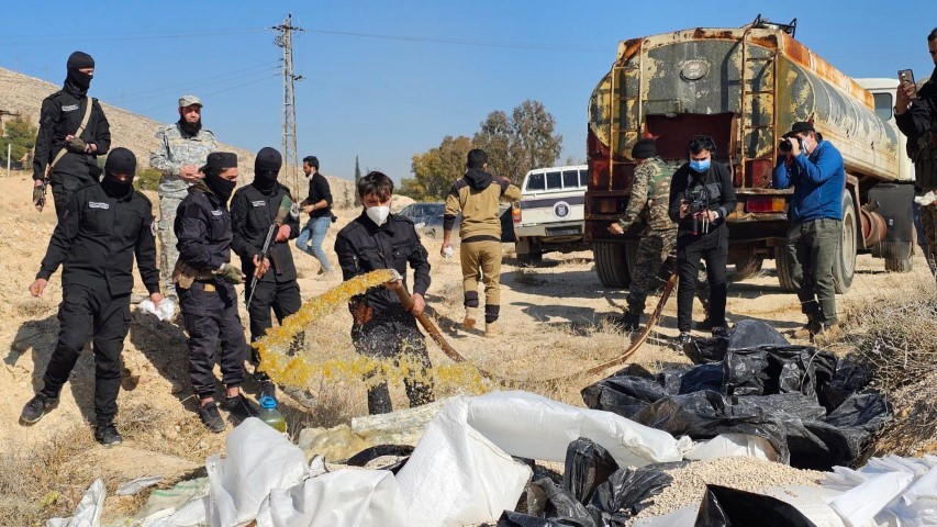 سورية.. إتلاف مخدرات الفرقة الرابعة - صور