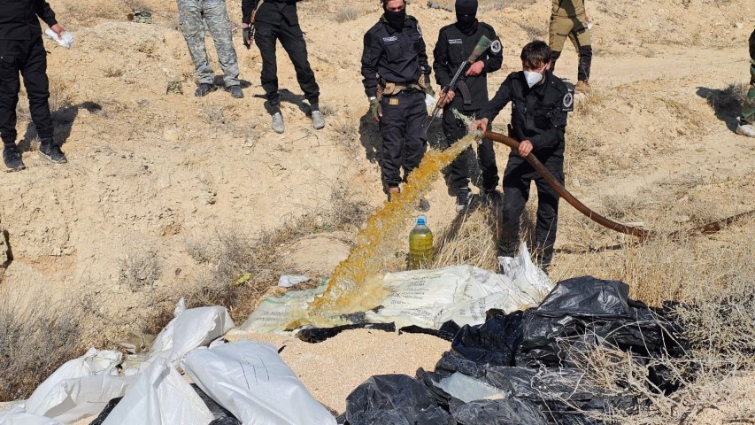 سورية.. إتلاف مخدرات الفرقة الرابعة - صور