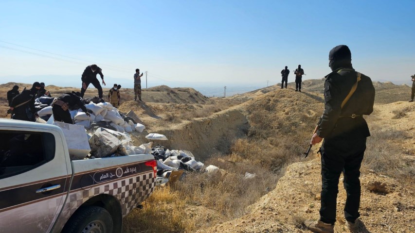 سورية.. إتلاف مخدرات الفرقة الرابعة - صور