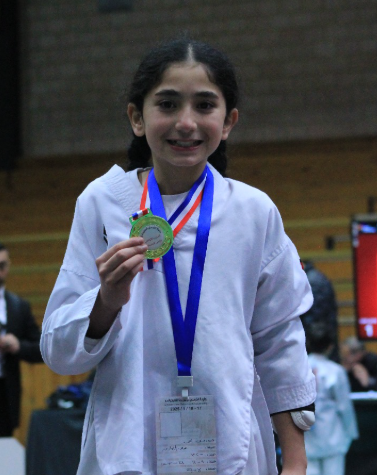 نور وجنى الشخانبة تتألقان في بطولة الفرسان المفتوحة 2025