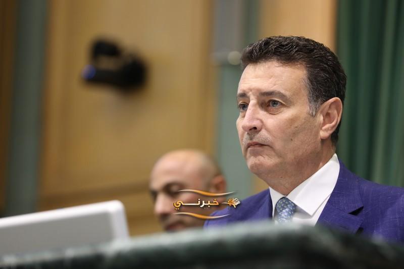 الصفدي للعلاونة الحكومة طلعت بـ 50 دونم