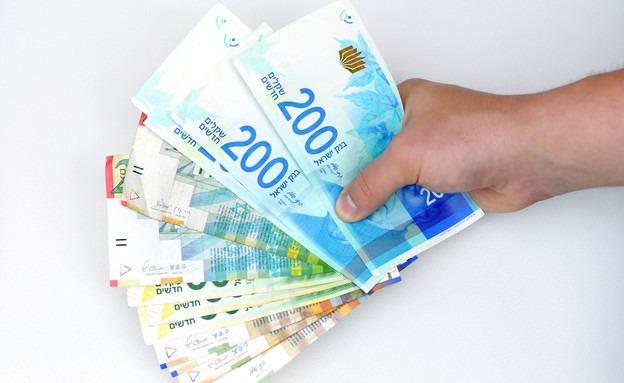 السلطة الفلسطينية تصرف 70 من رواتب الموظفين لشهر تشرين الثاني