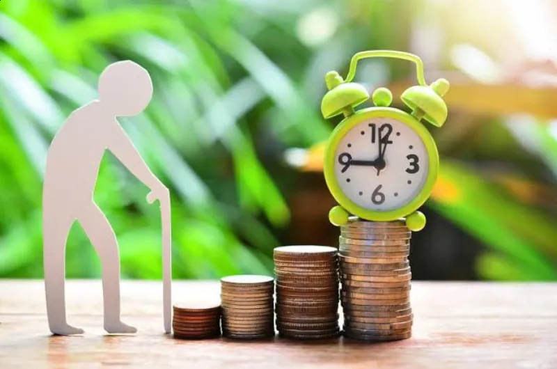 مجلس الوزراء يحيل موظفين إلى التقاعد  أسماء