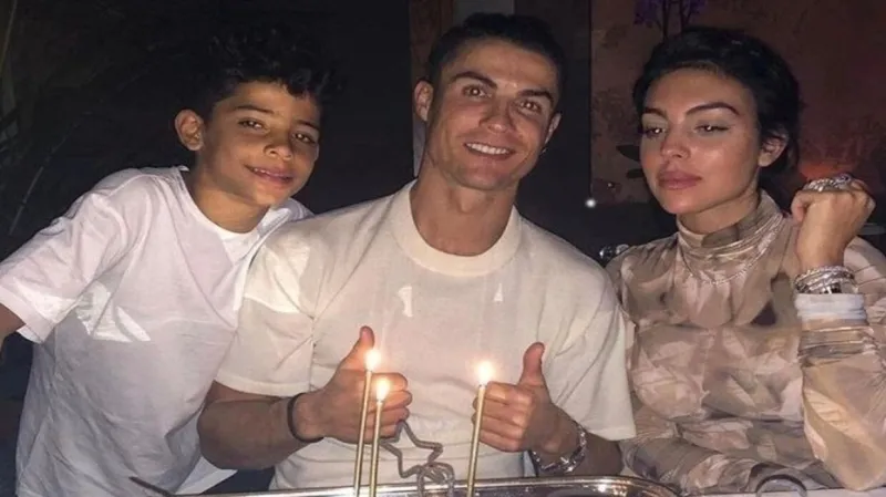 رونالدو يدخل عامه الـ40 بإصابة