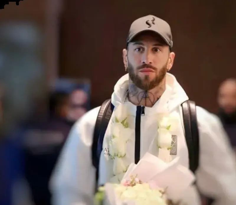 رسميا راموس يوقع لناديه الجديد