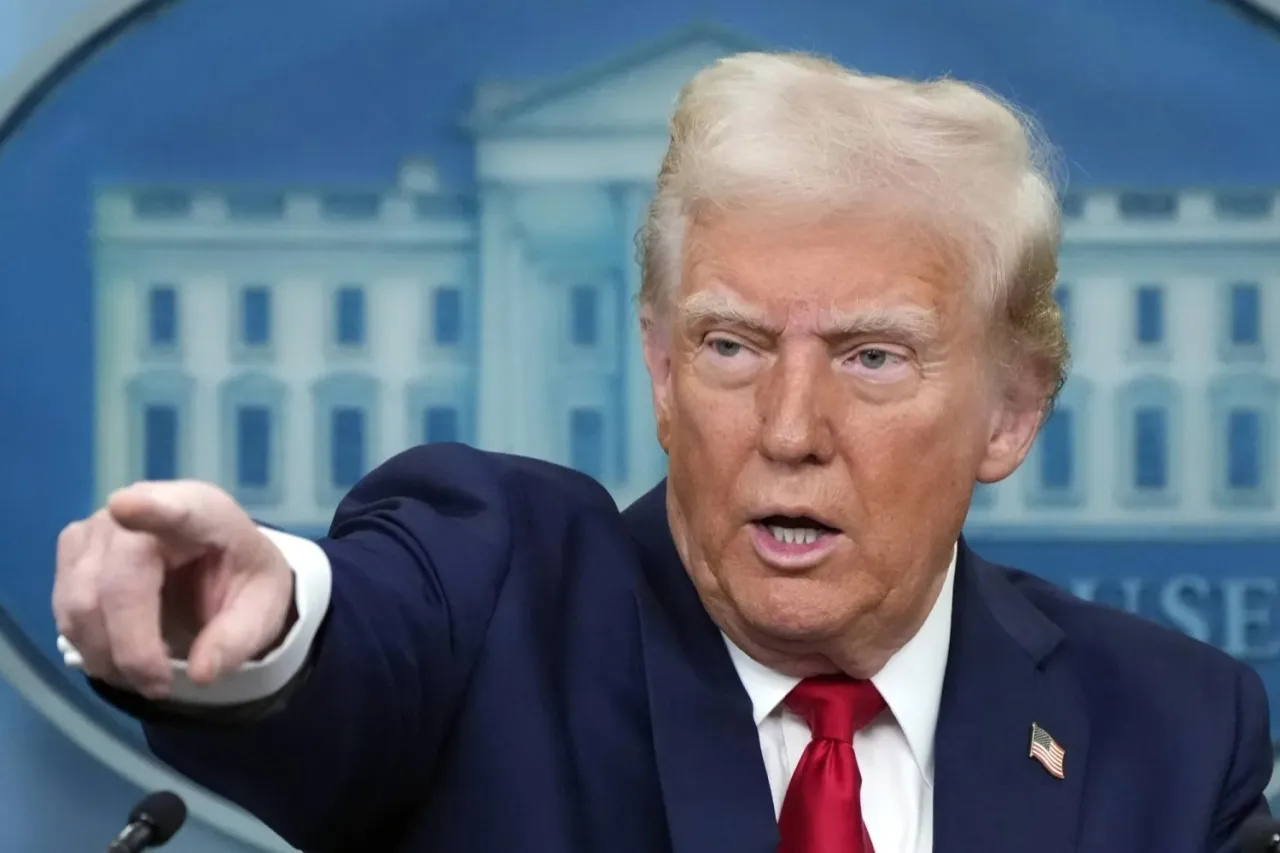 ترمب  سأقنع الأردن ومصر بشأن غزة فهم يأخذون منا المليارات