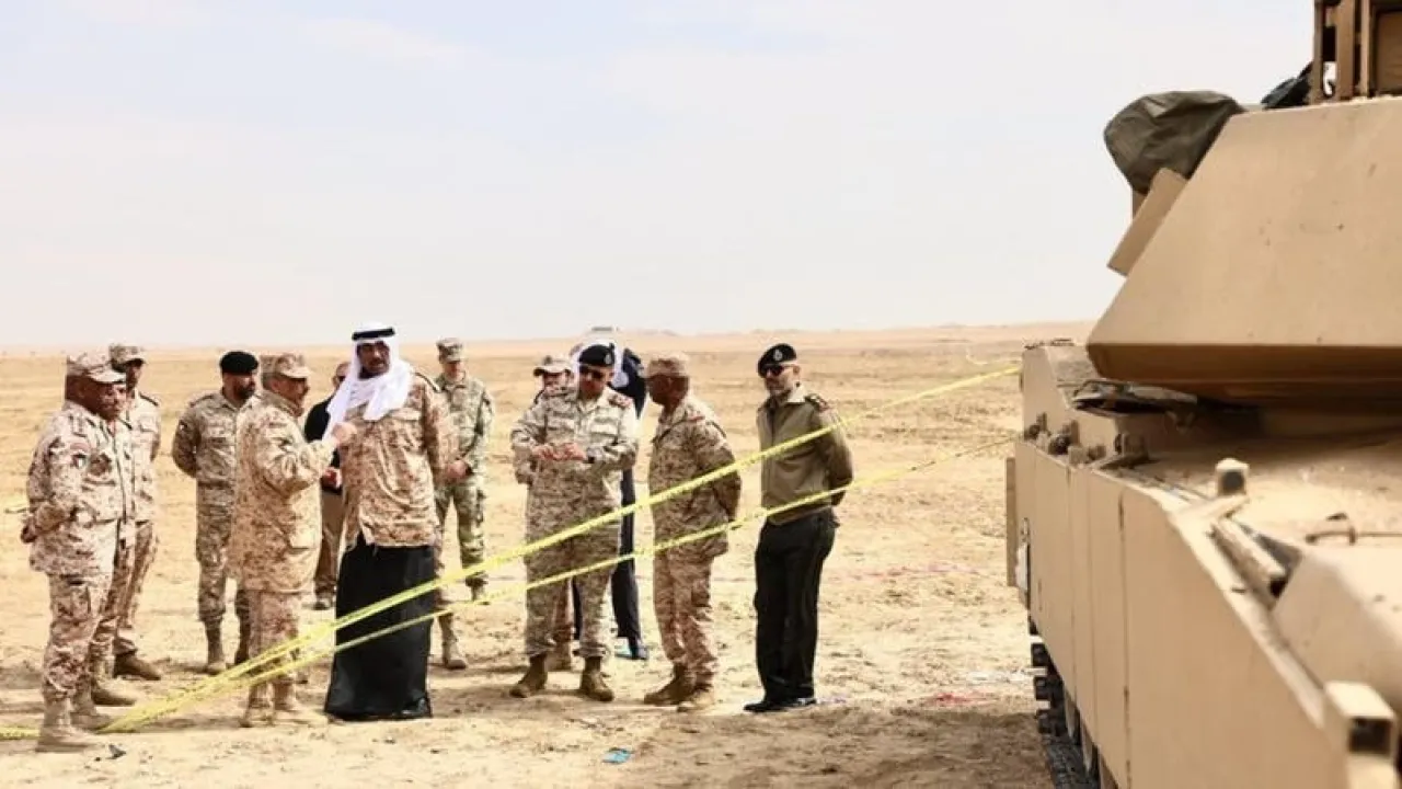 فريق فني كويتي  أميركي يدرس ملابسات حادثة تمرين  ملاحظ الصحراء4