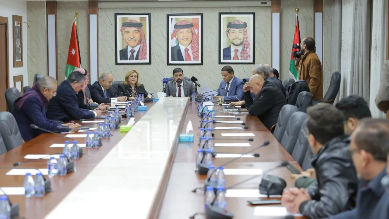 إدارية النواب تتوصل لاتفاق بشأن قضية المنتدبين من التربية إلى ضريبة الدخل