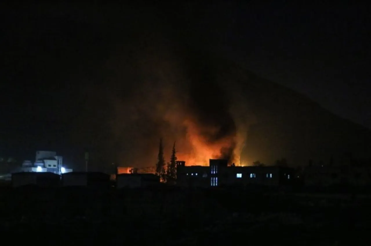 غارات إسرائيلية عنيفة في عدة مناطق بسورية