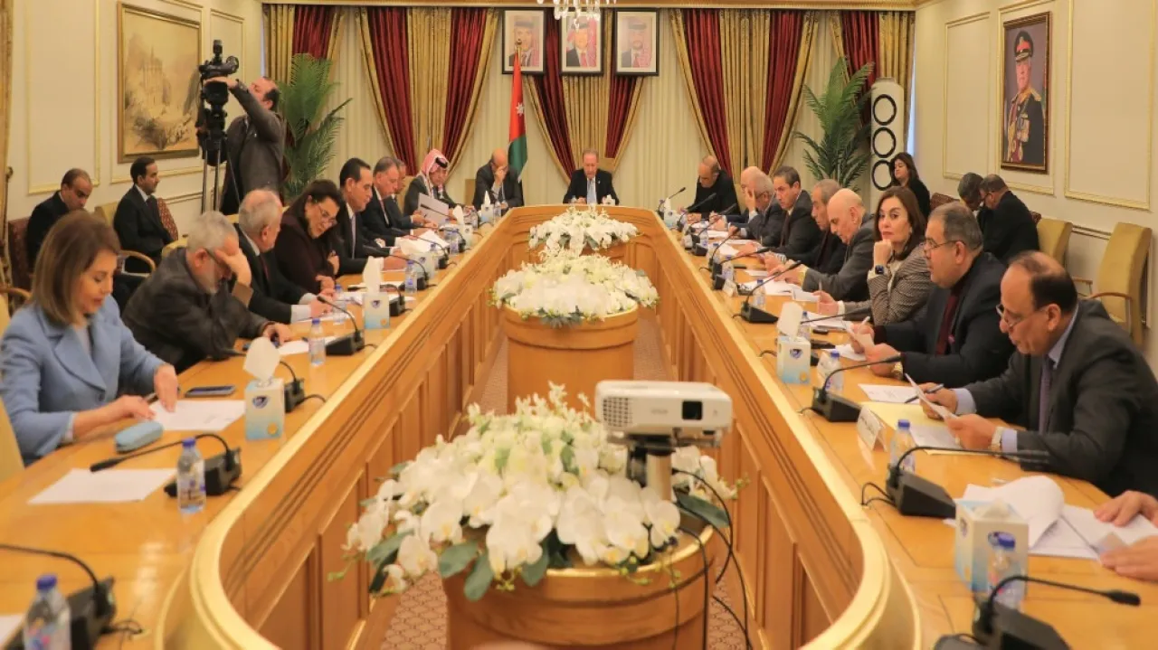 قانونية الأعيان تقر قانوني الإقامة وشؤون الأجانب وتنظيم المساحة