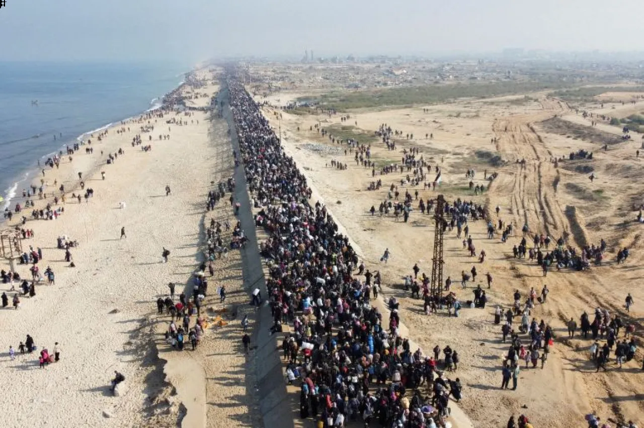 استطلاع إسرائيلي بشأن خطة تهجير سكان غزة