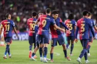 أبرزهم يامال.. برشلونة يحسم مصير 6 نجوم المستقبل