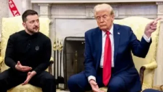 الرئيس الأميركي دونالد ترمب خلال المشادة مع نظيره الأوكراني فولوديمير زيلينسكي في البيت الأبيض