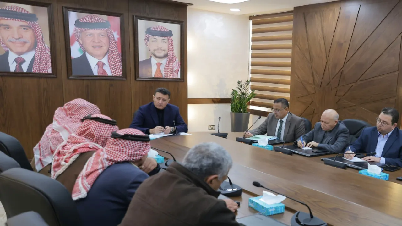 النواب سنلتقي المعنيون بإستقدام العمالة والإشتراك بالضمان للتوصل لحلول تنصف المزارع