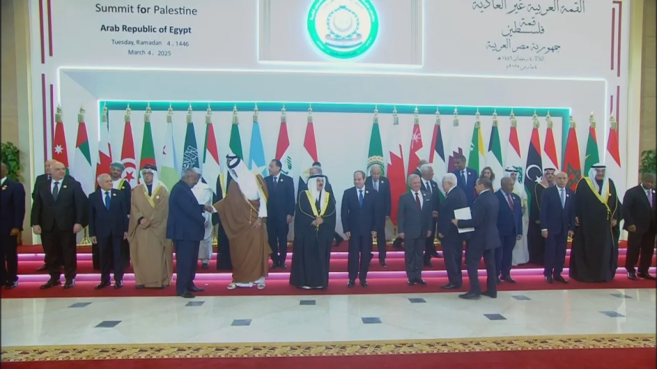 بدء أعمال القمة العربية الطارئة في القاهرة