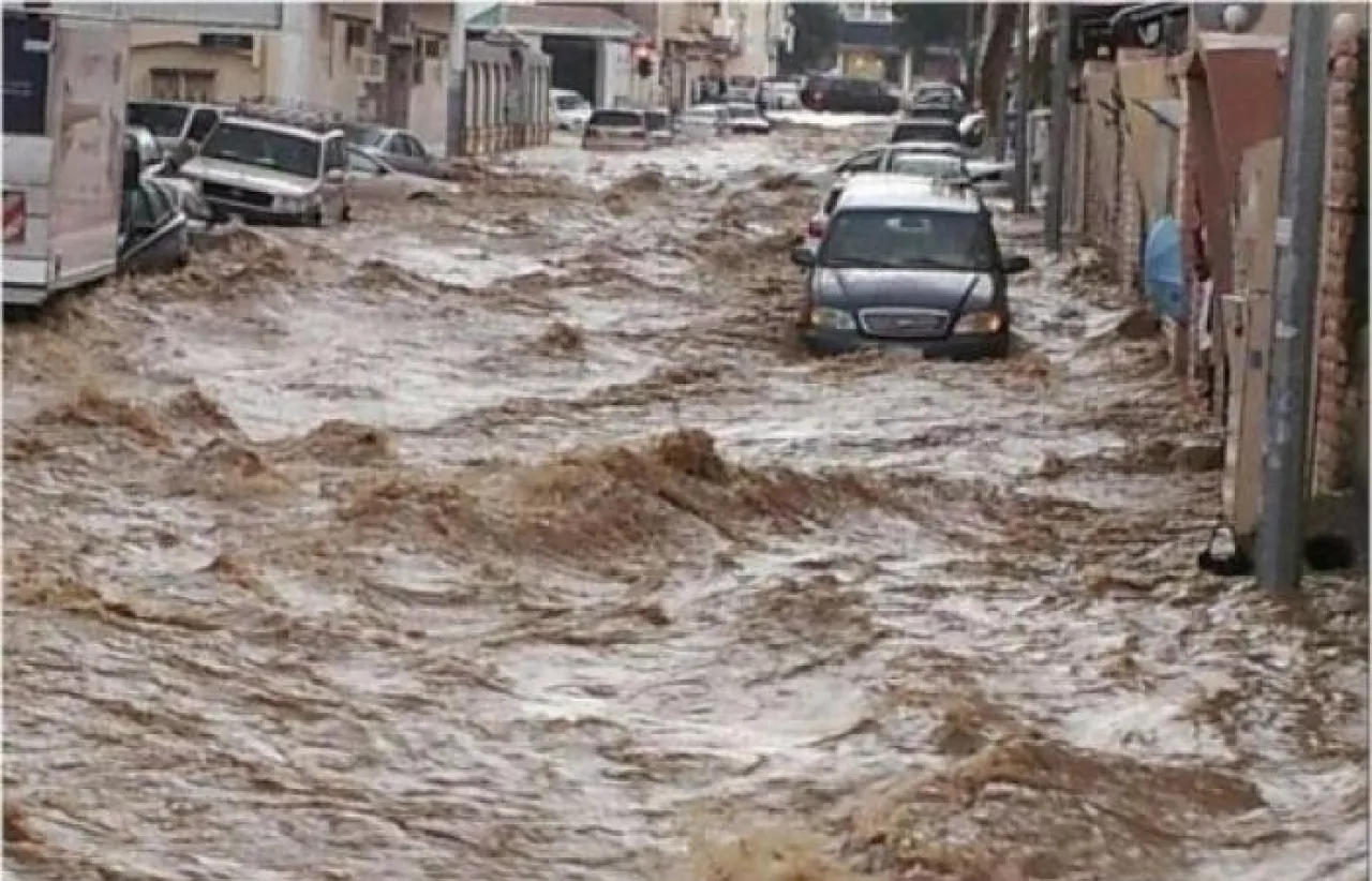 الأمن محذرًا الأردنيين  من المنخفض تجنبوا الأودية والسيول