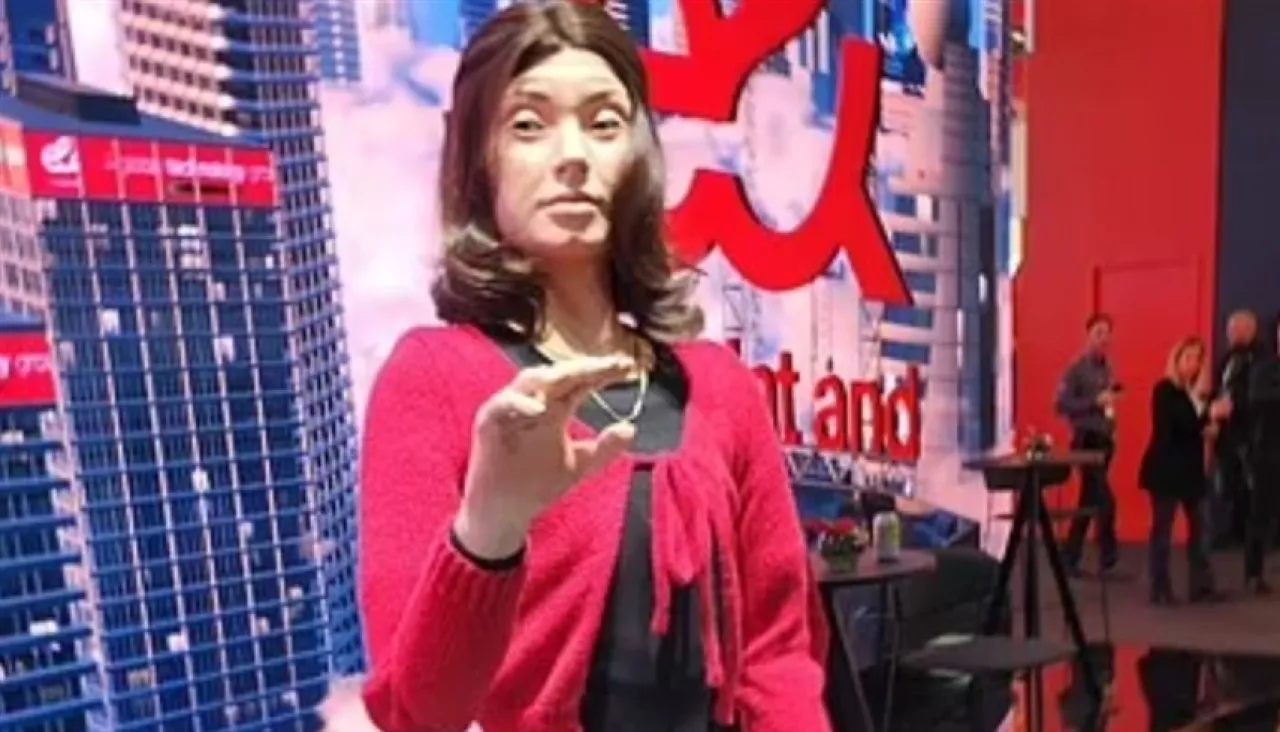 الروبوت البشري الأكثر تقدماً يصدم الحضور بسؤال عن مستقبل الوظائف