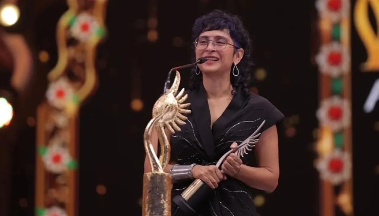 بـ10 جوائز فيلم لاباتا ليديز يكتسح حفل آيفا الهندي