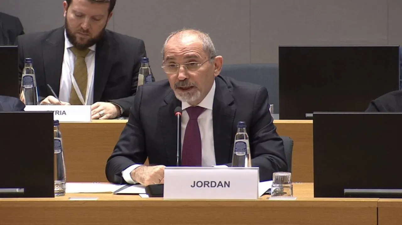 الصفدي وقفنا بجانب أشقائنا السوريين في وقت المخاطر ونقف لجانبهم اليوم