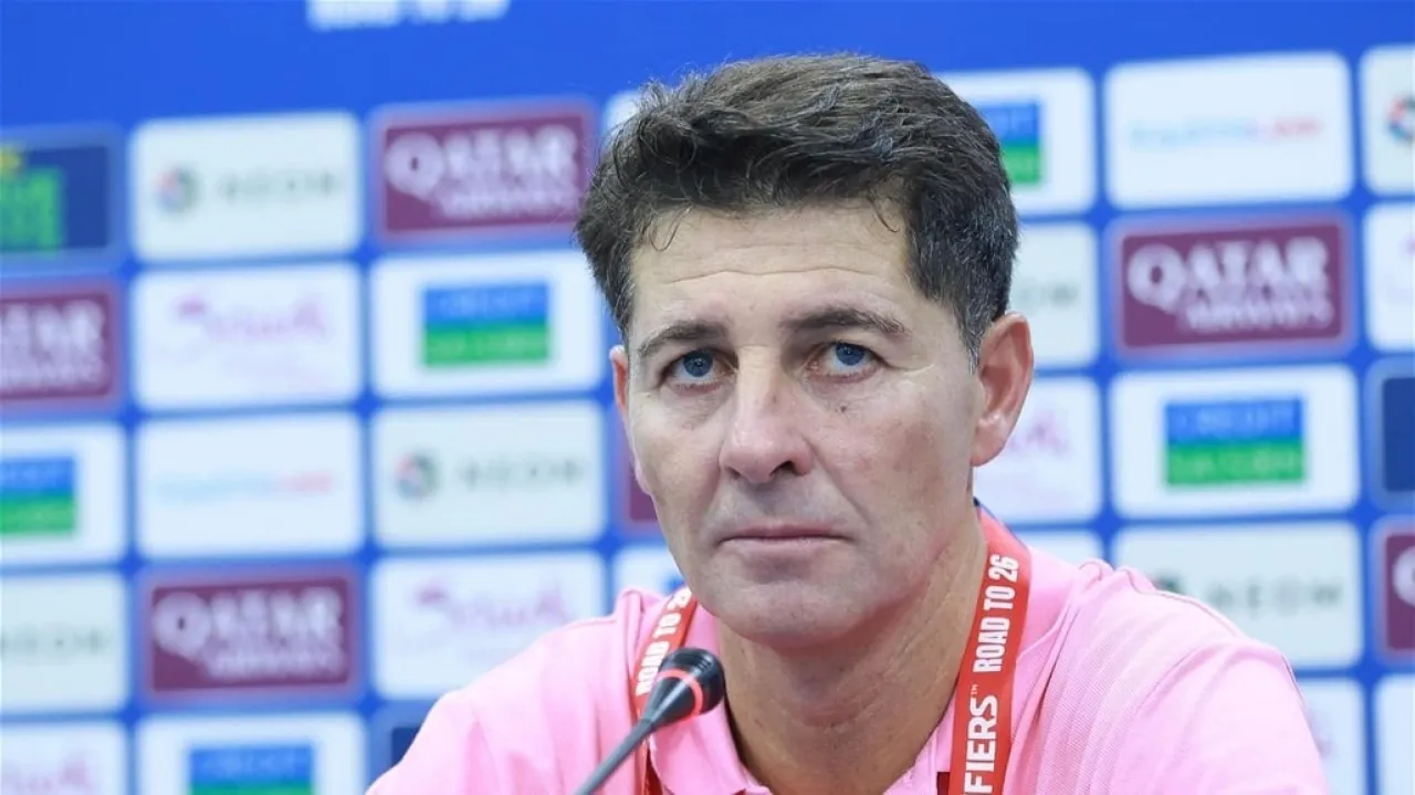 الاعلام العراقي  اقالة كاساس من تدريب المنتخب