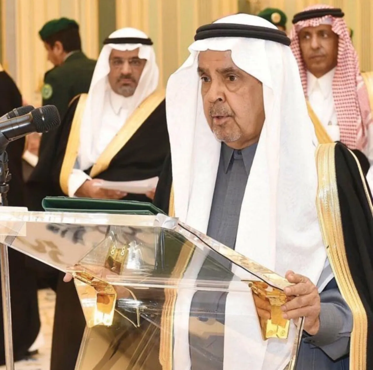 السعودية الديوان الملكي يعلن وفاة الدكتور مطلب بن عبد الله النفيسه