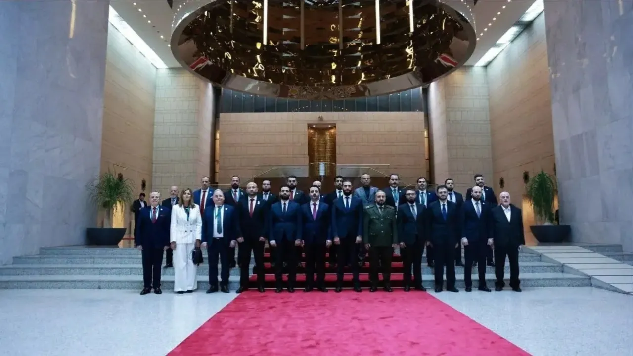 الإدارة الكردية تهاجم الحكومة السورية الجديدة وترفض تنفيذ قراراتها