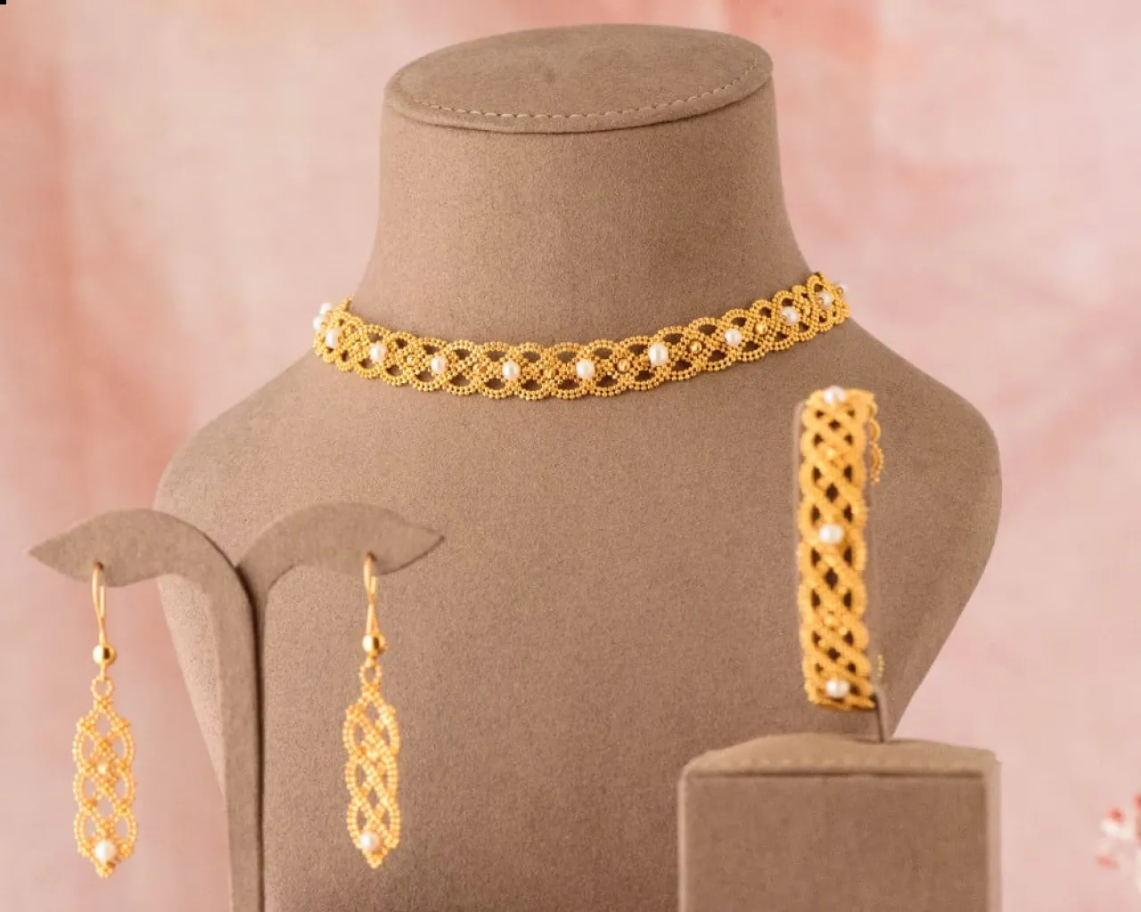 الذهب يواصل التحليق بالأرقام القياسية في الأردن