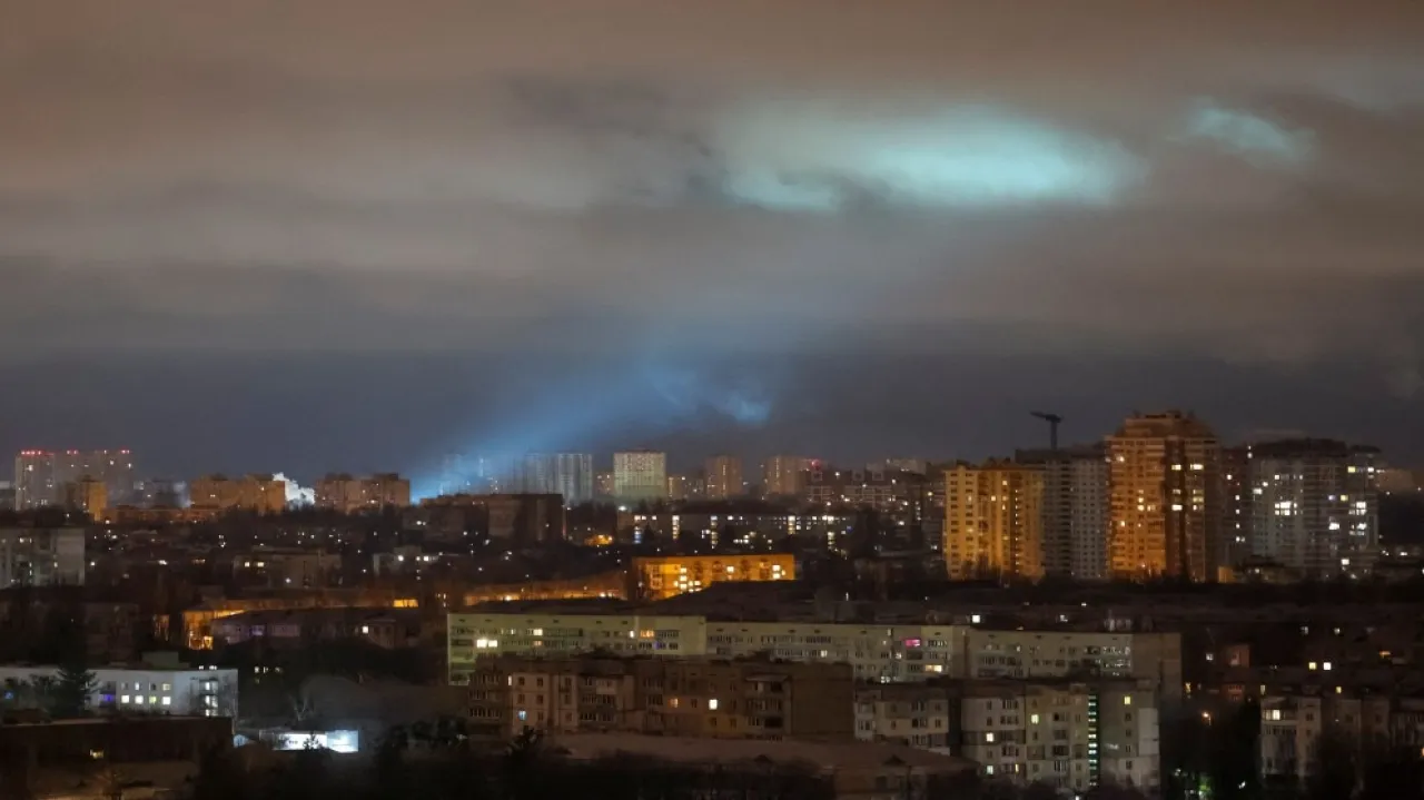 4 قتلى و35 إصابة في غارات روسية على خاركيف