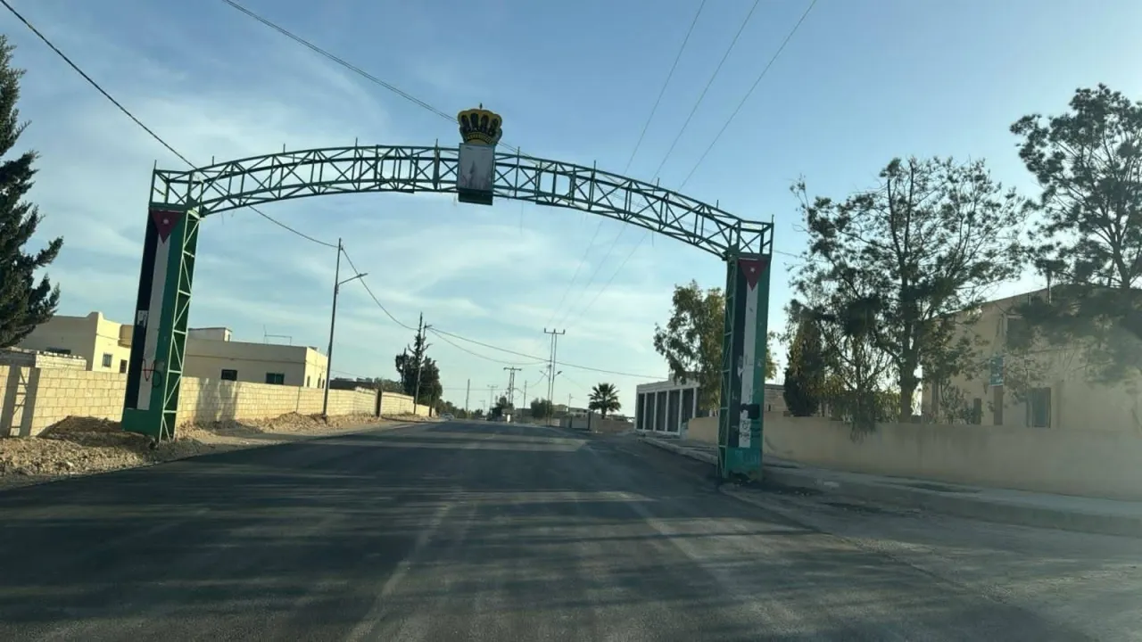 بلدية الجيزة إنجاز 80  من مشروع إعادة تأهيل طرق رئيسية في اللواء