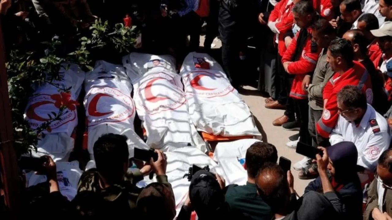 سي إن إن أدلة متزايدة تدحض رواية إسرائيل بشأن مسعفي رفح