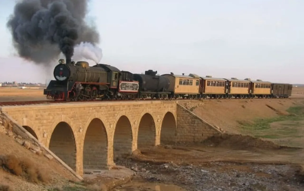 الخط الحجازي الأردني يتهيأ لعودة الرحلات السياحية إلى درعا السورية