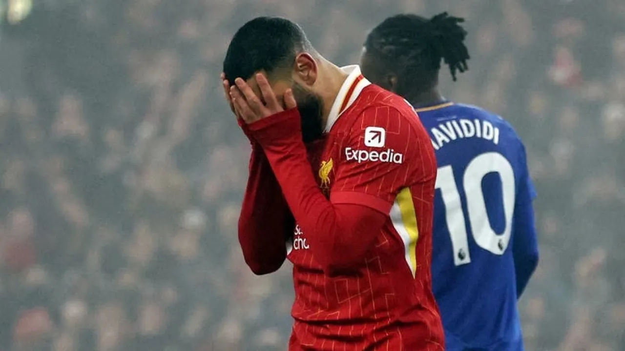 دولي إنجليزي يفجرها رائحة الكذب تفوح من قصة صلاح