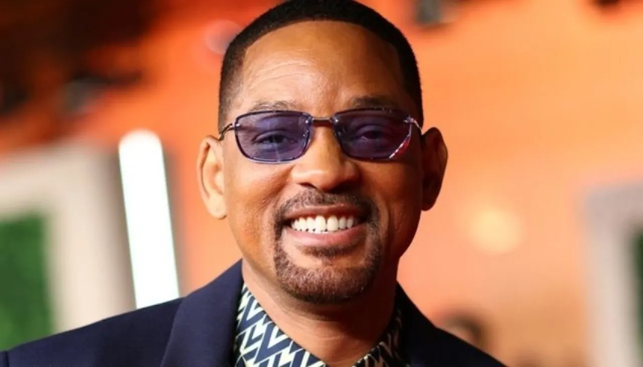 ألبوم ويل سميث الجديد يضعه في موقف محرج